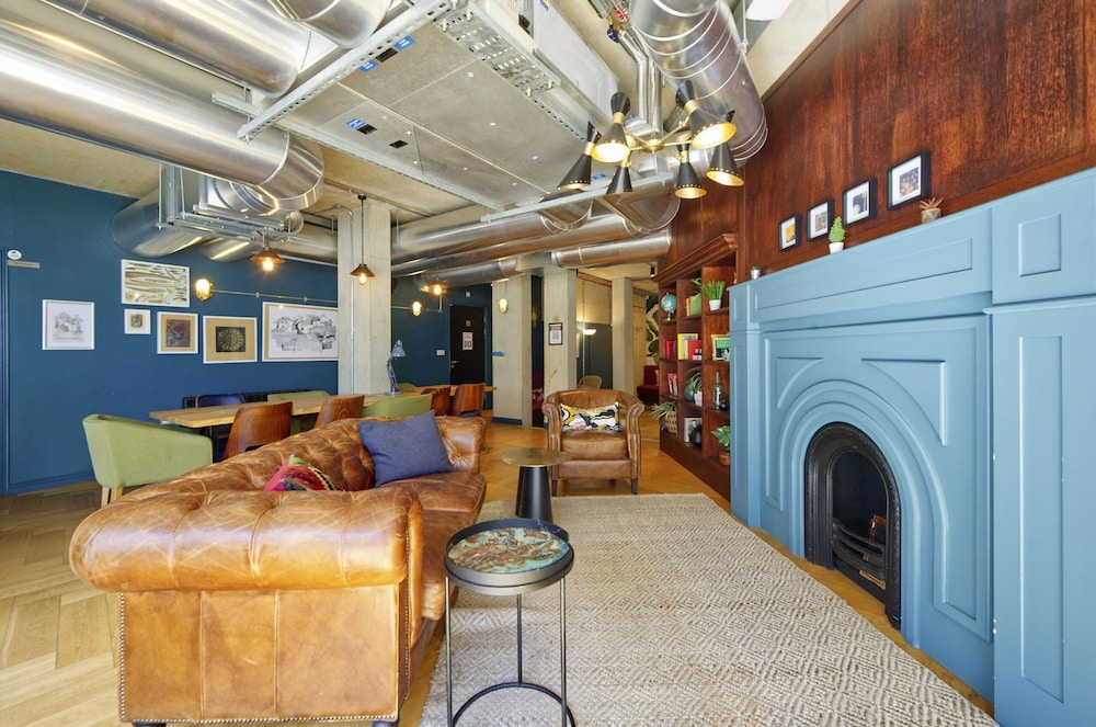 Sleek Student Studio in Prime London Location