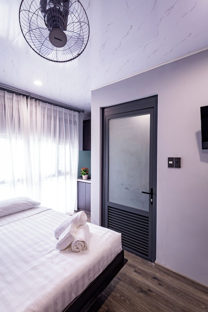 Awenasa by Livinginn