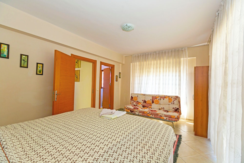 Paradise Town Villa Daisy view 5