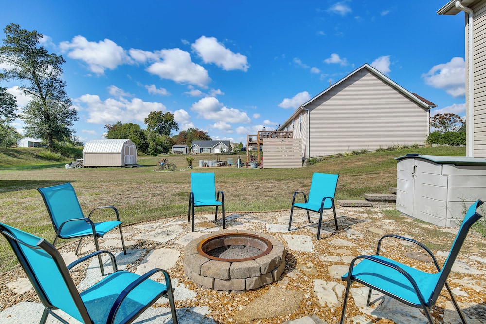 Sip, Soar & Explore: Spacious Union Home w/ Yard