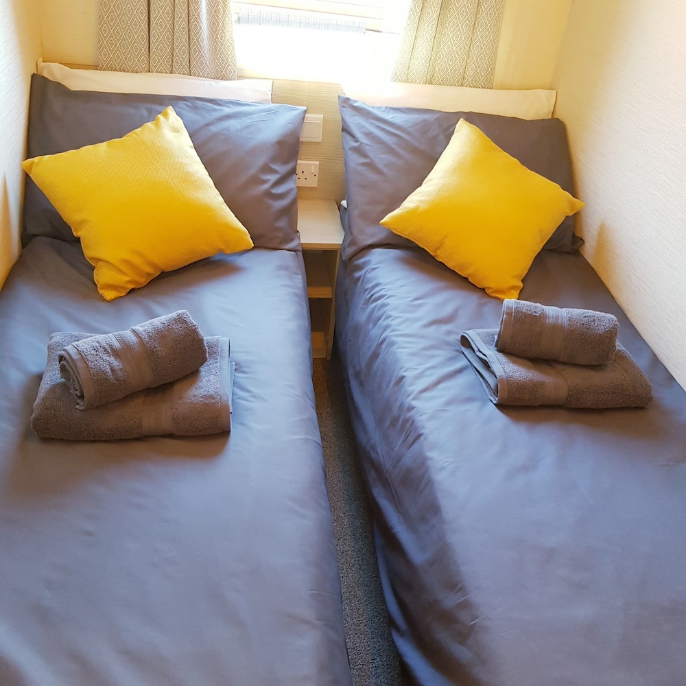 Charming 3-bed Retreat With Hot Tub-northumberland view 2