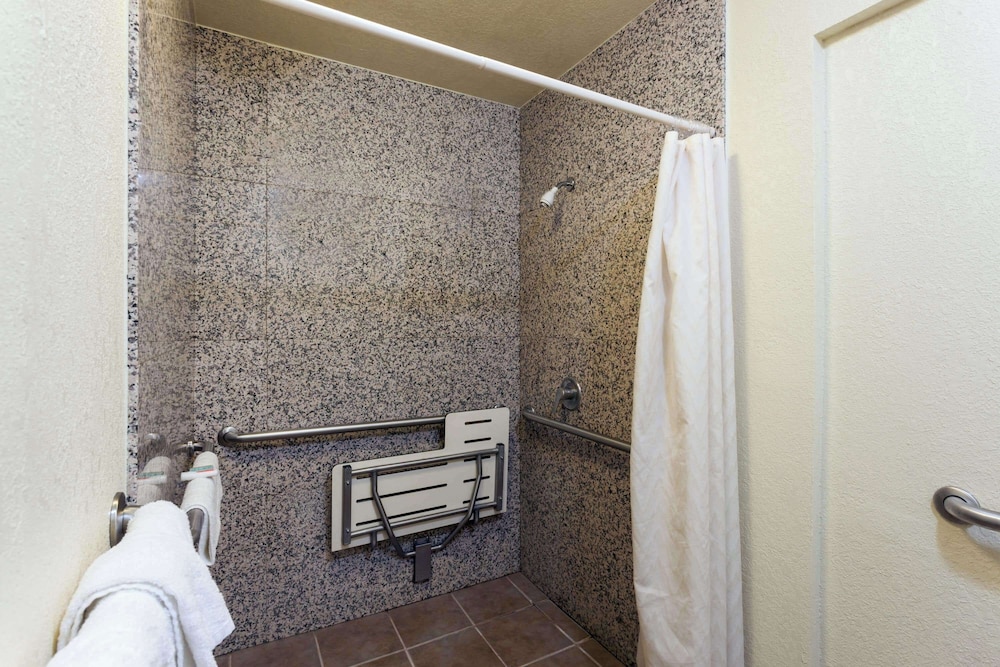 Travelodge by Wyndham Long Beach Convention Center, Φωτογραφία 21