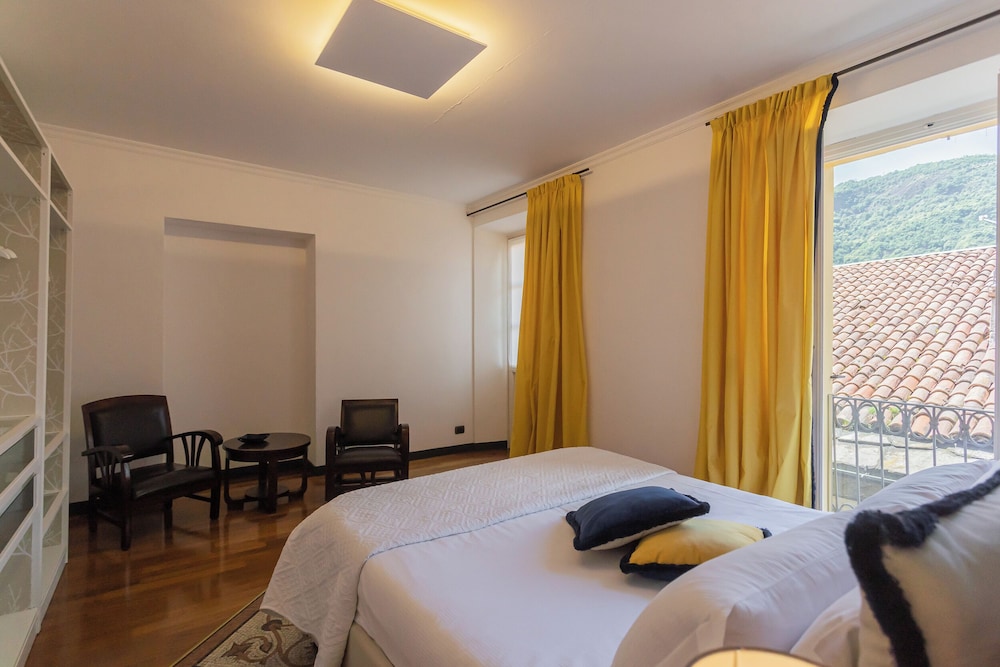 Lake Holiday Como by Rent all Como
