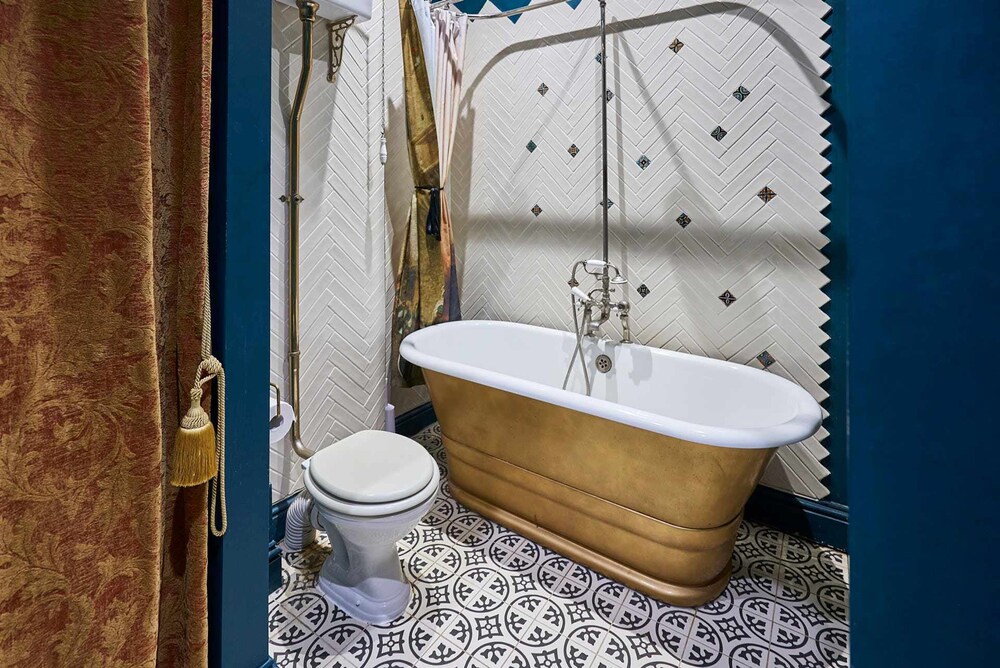 Host Stay Mermaid Hove