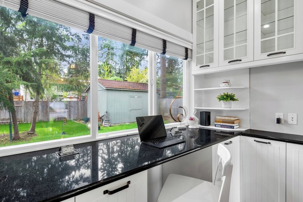 Bellevue Work & Relax Near Downtown