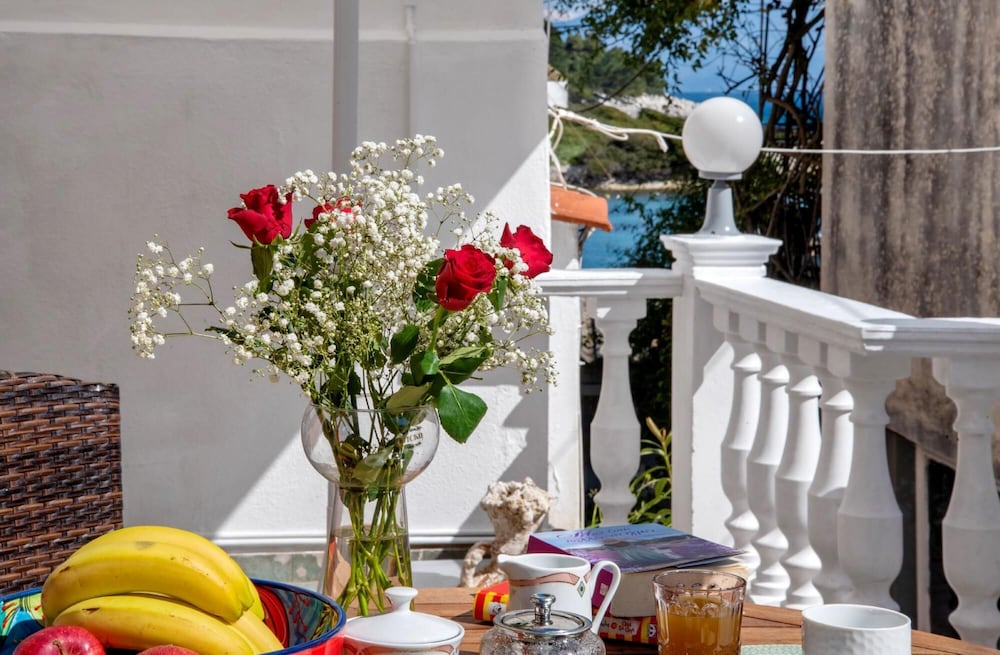 Xenia House in Gaios view 3