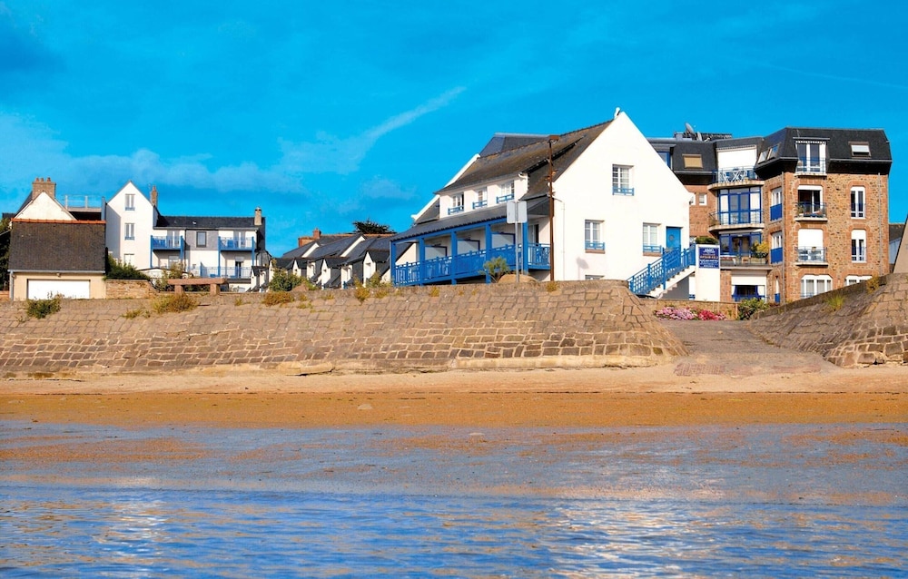 Apartment in Tregastel Near Renote Island