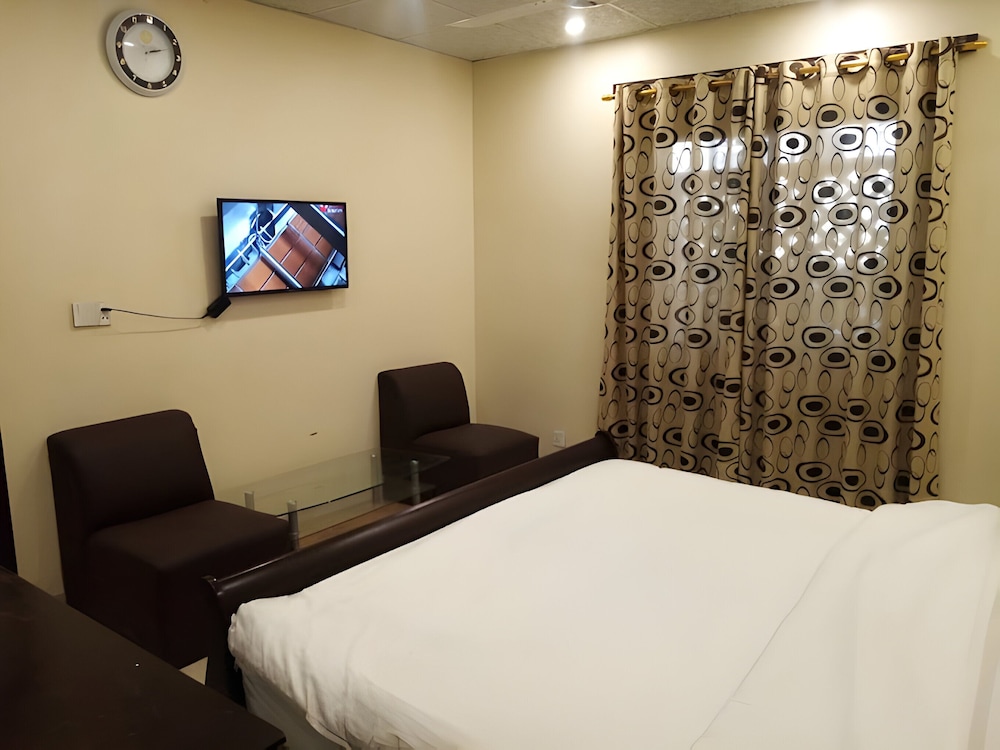 Regalia Inn Hotel