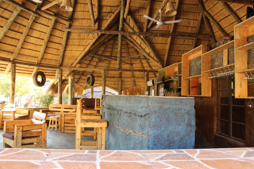 Pelican Lodge and Camping