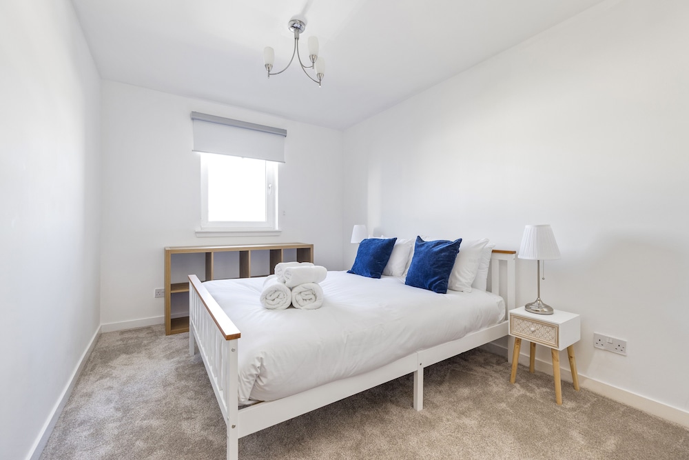 JOIVY Stunning 2-Bed Flat W/ Free Parking