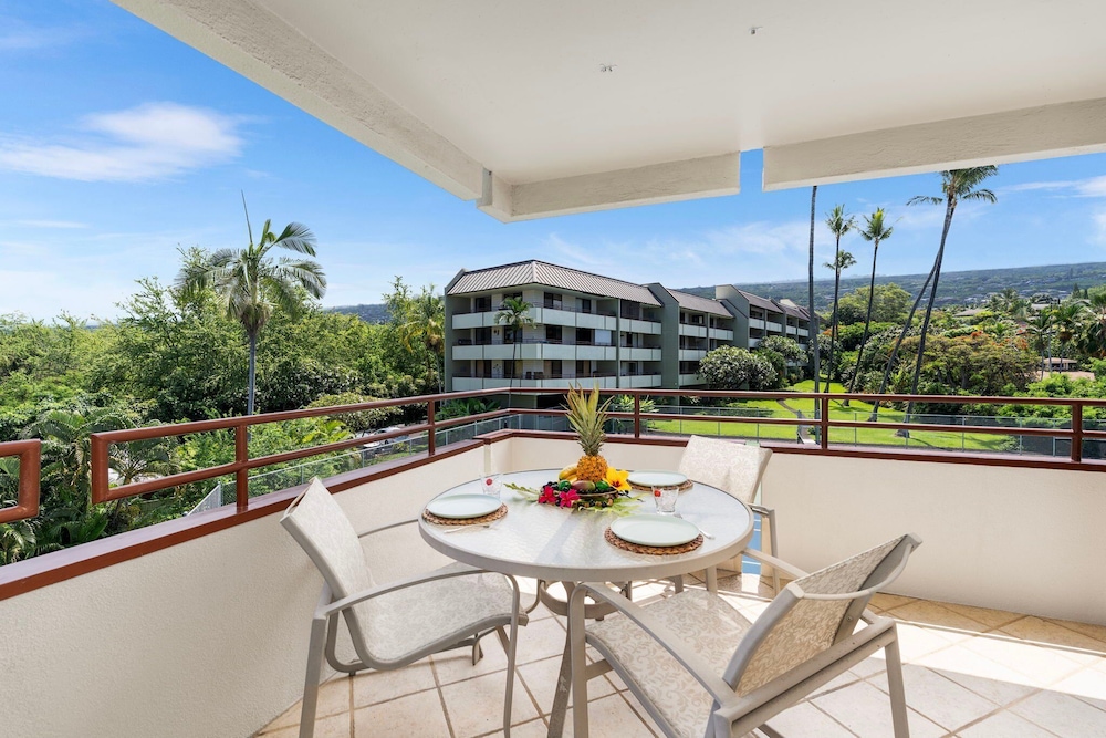 2br, 2BA Condo Across From Magic Sands Pool, AC, Tennis & Bbqs - Vrkcv