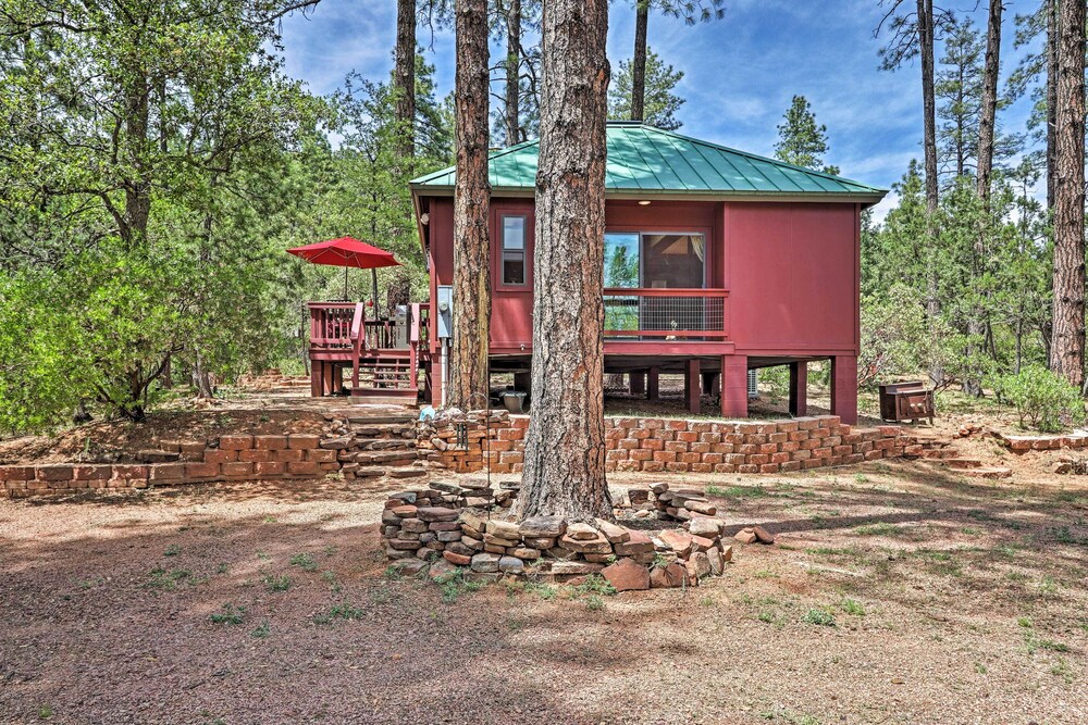 Furnished Deck: Romantic Strawberry/pine Studio! view 3