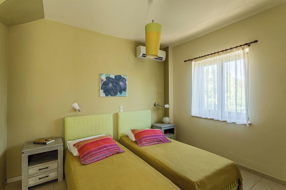 Tria Luxury Residences