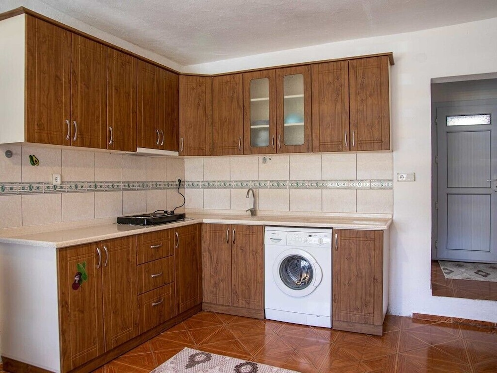 Yalıyanı Pansiyon - Image 36