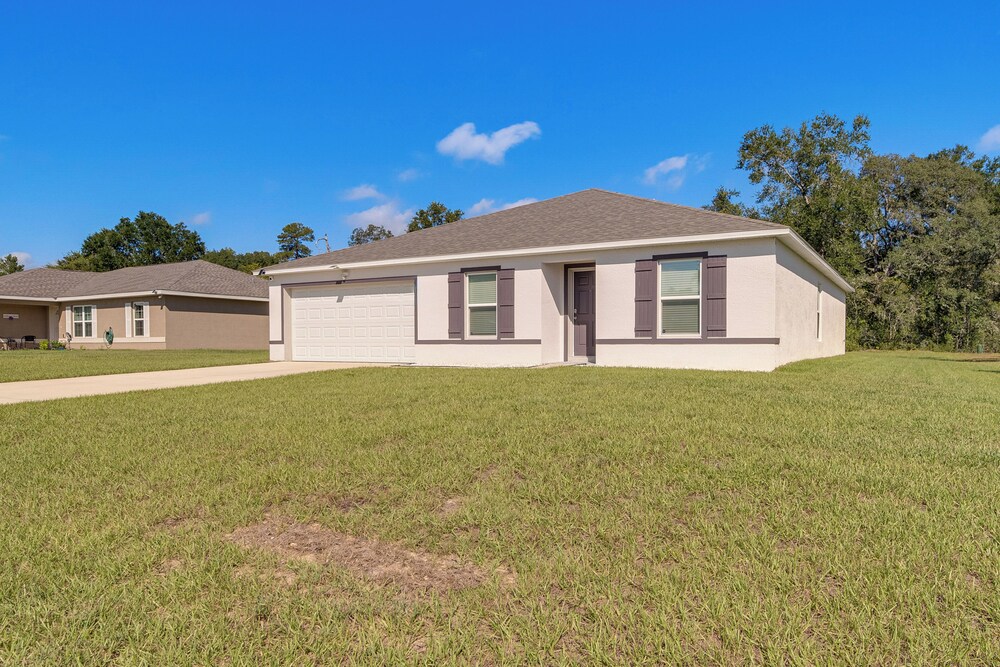 Yard Space & Games: Pet-friendly Ocala Retreat