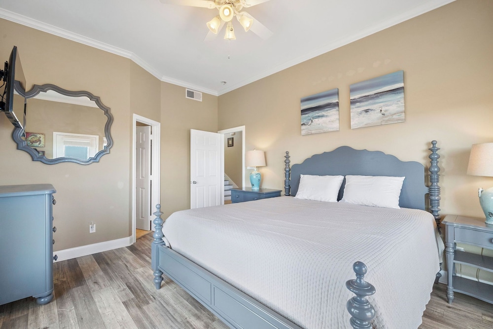 Beach Heaven by Ryson Vacation Rentals