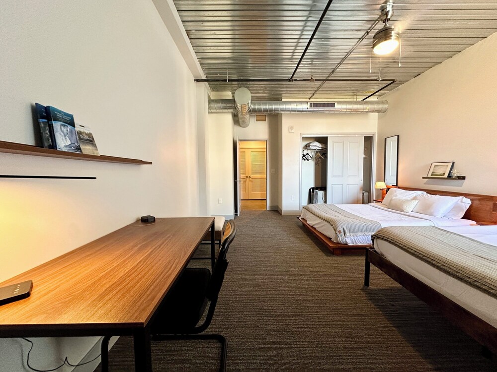 Brewery District Apartment Near Fiserv with Rooftop, Gym, and Parking