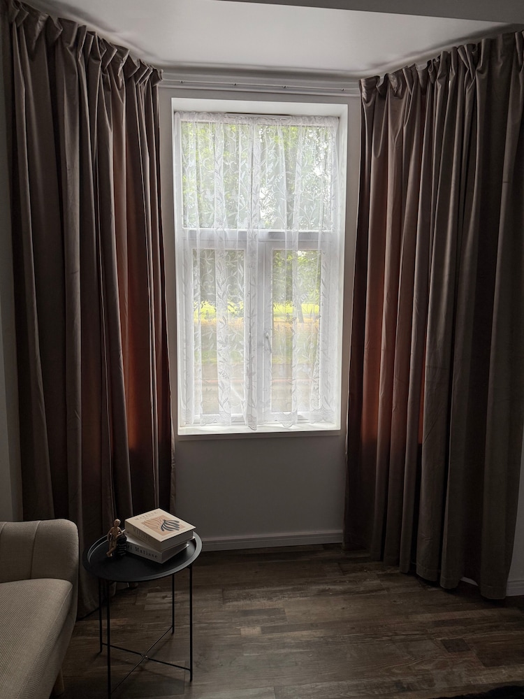 Coventry Oasis Apartment