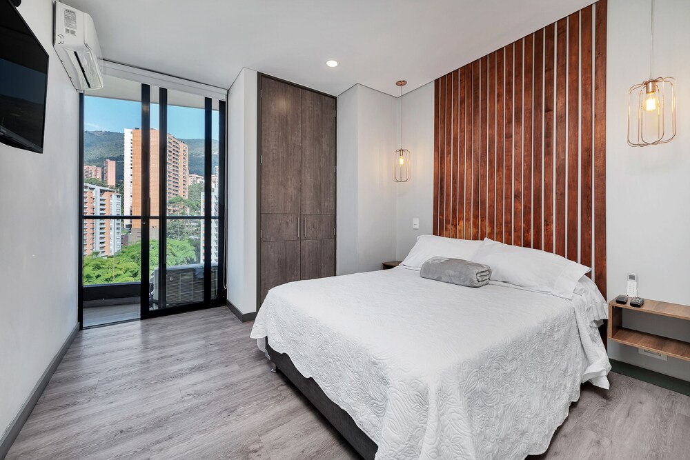Apartamentos Class Suites by HOUSY HOST