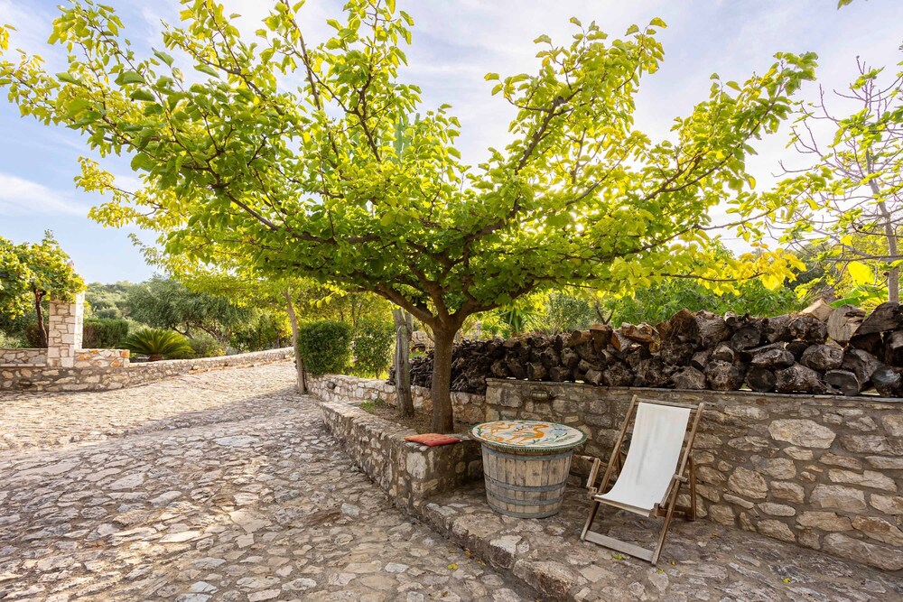 Stone Farmhouse in Groves - Sea Mountain Views