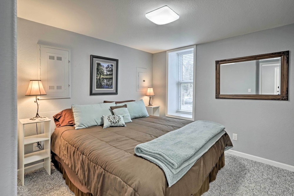 Historic Laramie Condo - 3 Blocks to Downtown & UW view 5
