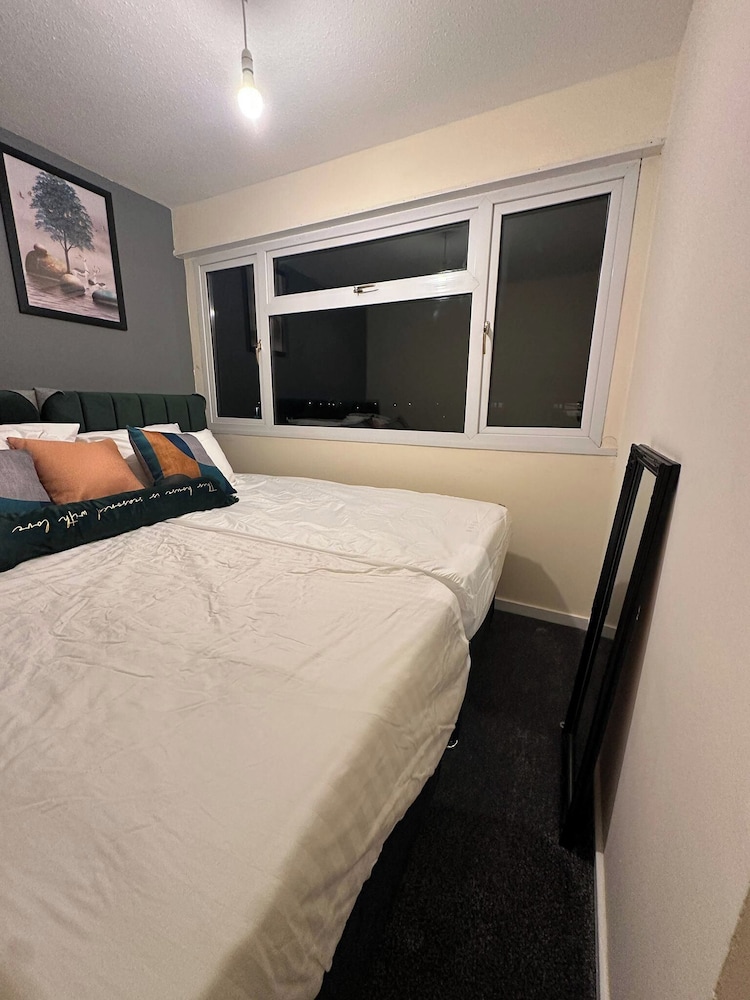 Sark Drive Serenity-cosy 3BR House in Birmingham