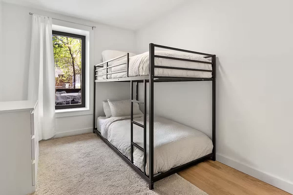 Degraw Place by Rove Travel Apt w Private Patio