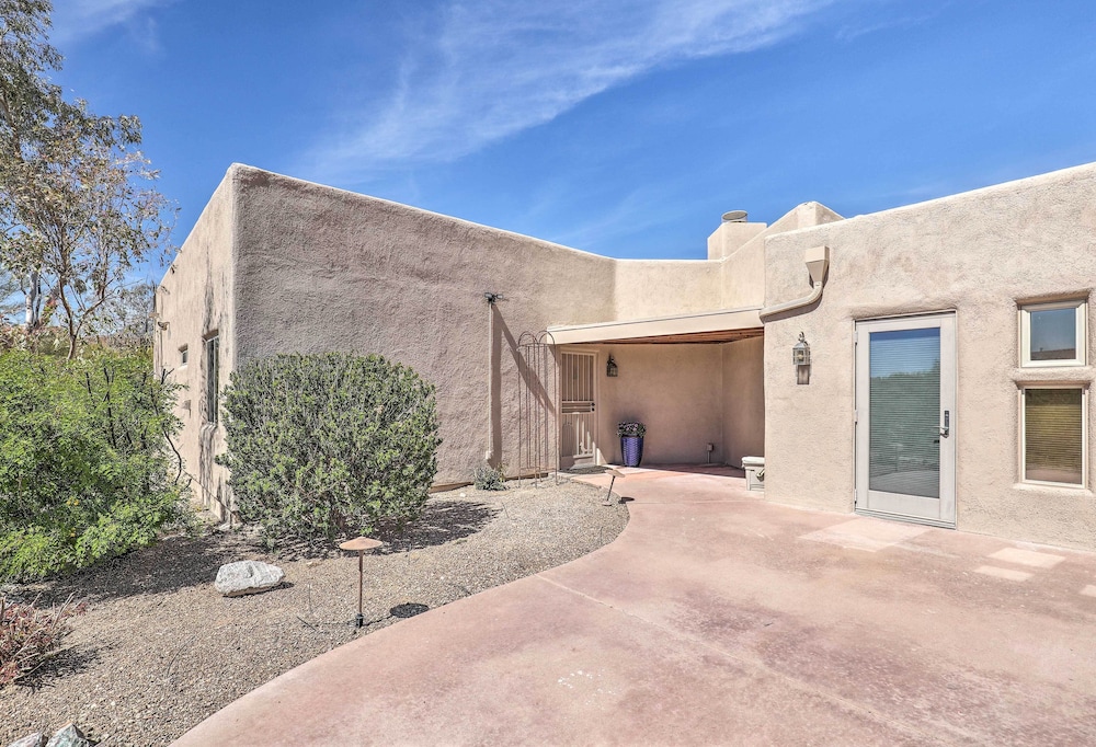 Tucson Home w/ Patio - Near Outdoor Adventure view 2