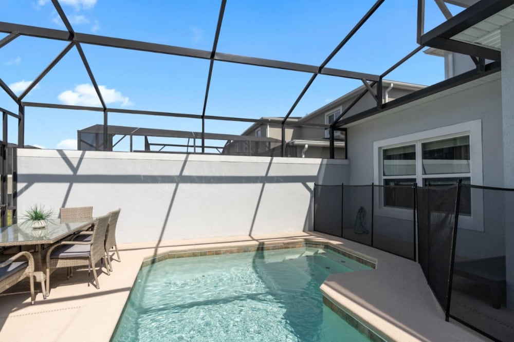 Outstanding 5bdr Disney Vacation