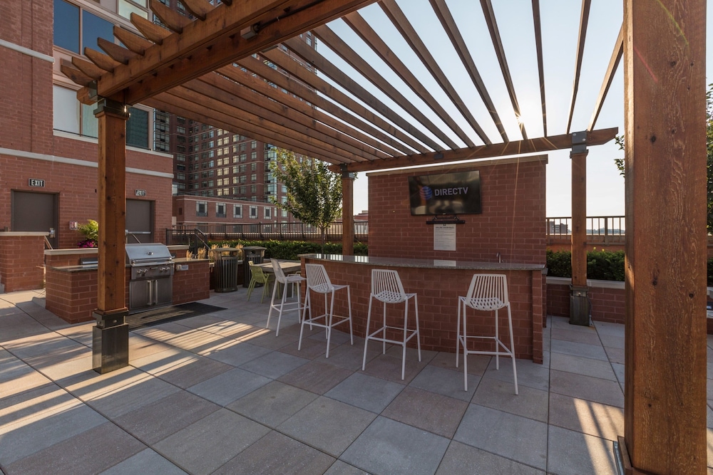 Bluebird Suites near Newport Center