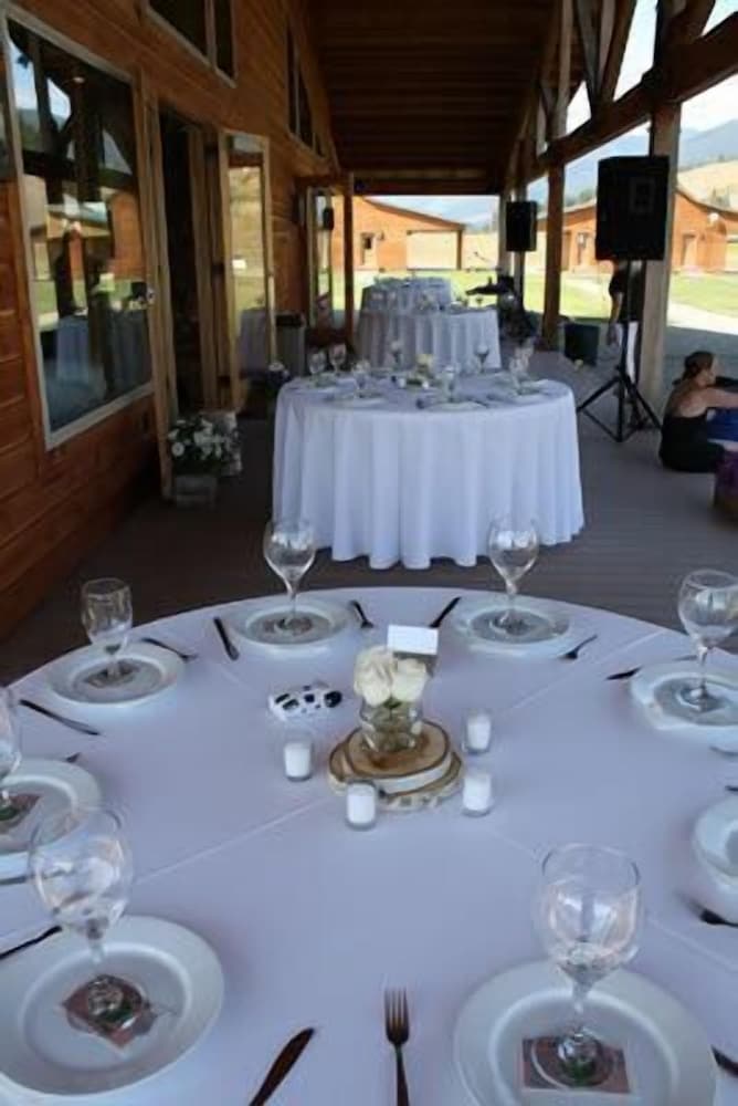 RiverStone Family Lodge