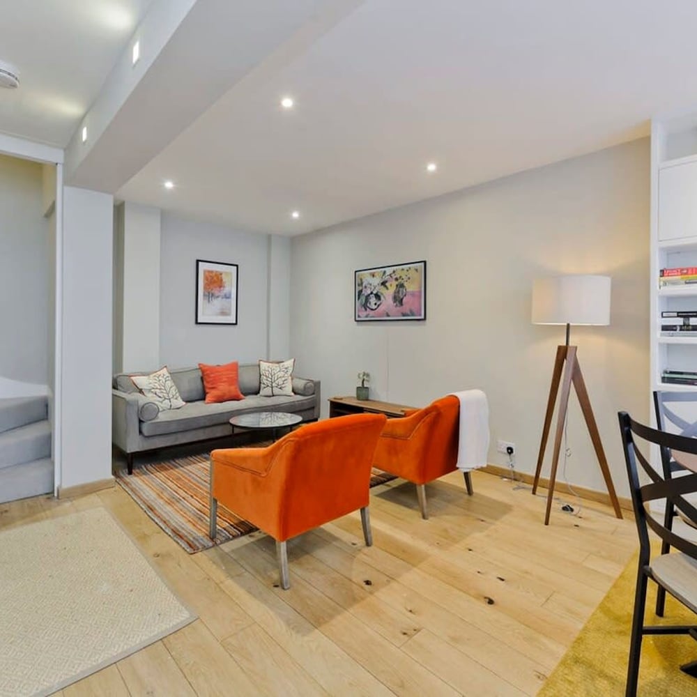 Sweet Marble Arch 2 Bedroom Mews House