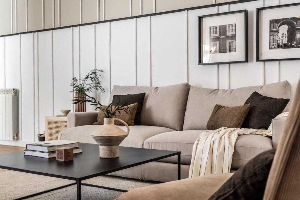 Oeste - 2 Bedrooms in Chueca