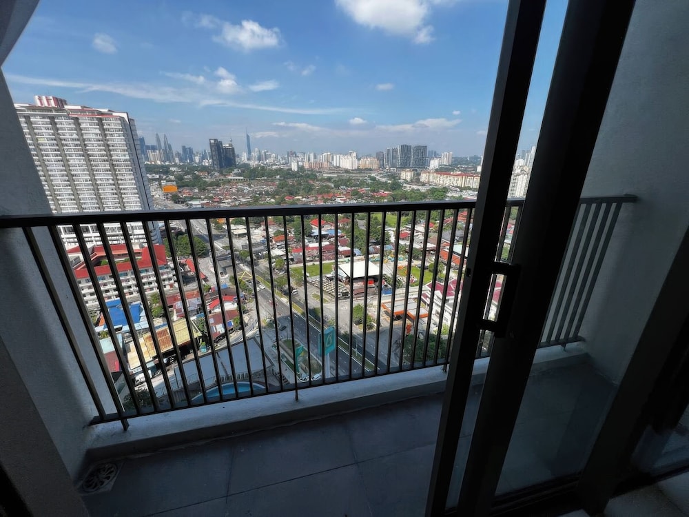 Kenwingston Platz @ KL North