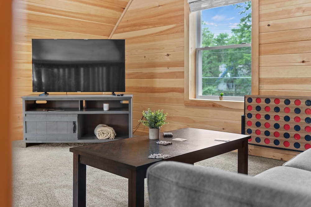 Nittany Cabin by Avantstay Lakefront View Firepit