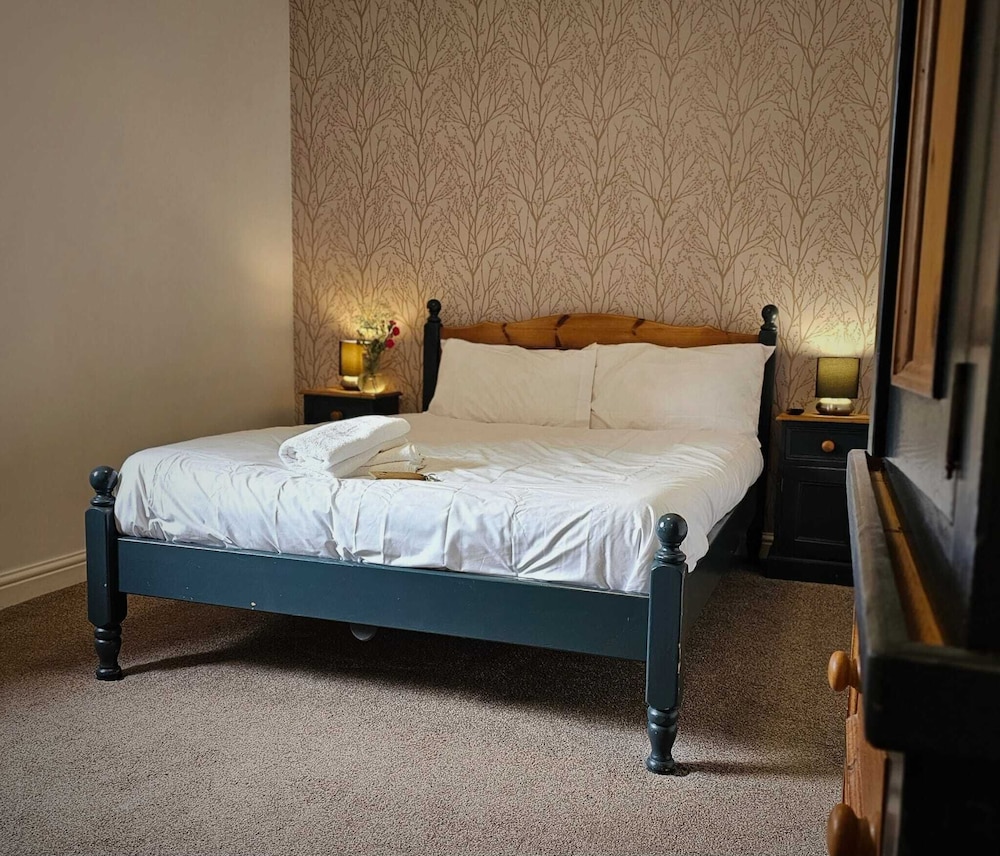 Ladybower Inn