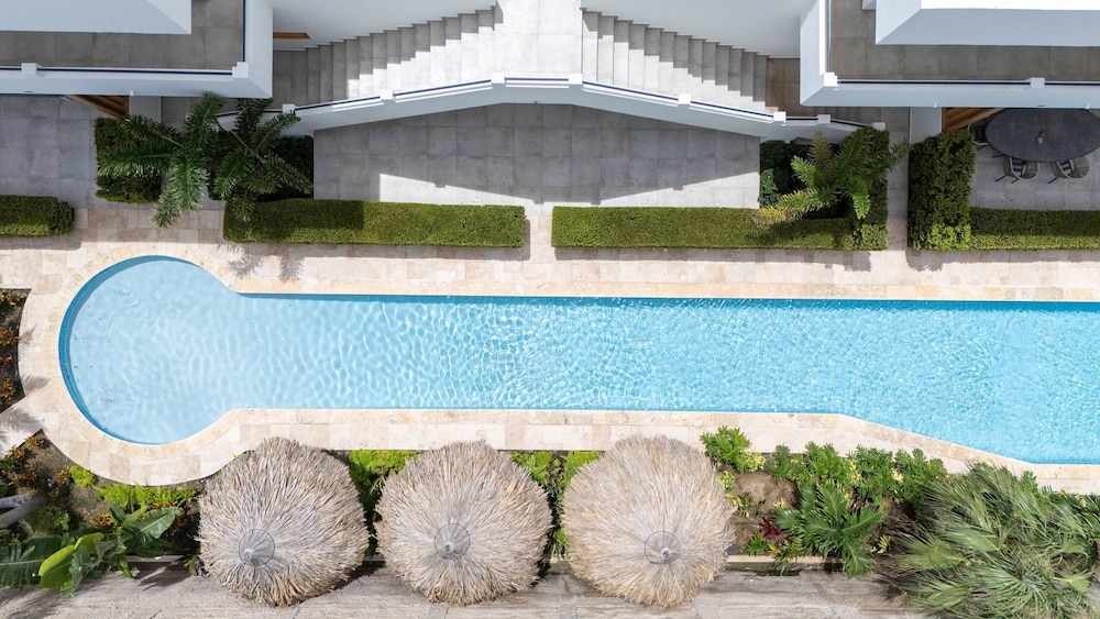 Chic 3BR Apartment Mambo Beach Area Stay