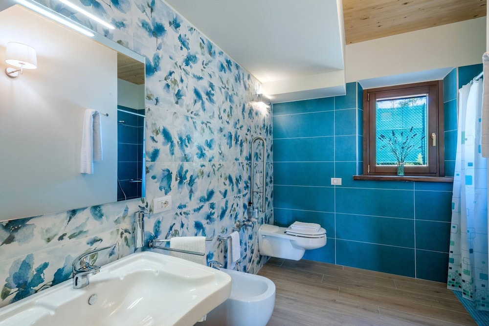 I Gelsi 12 2 by Marche Holiday Villas