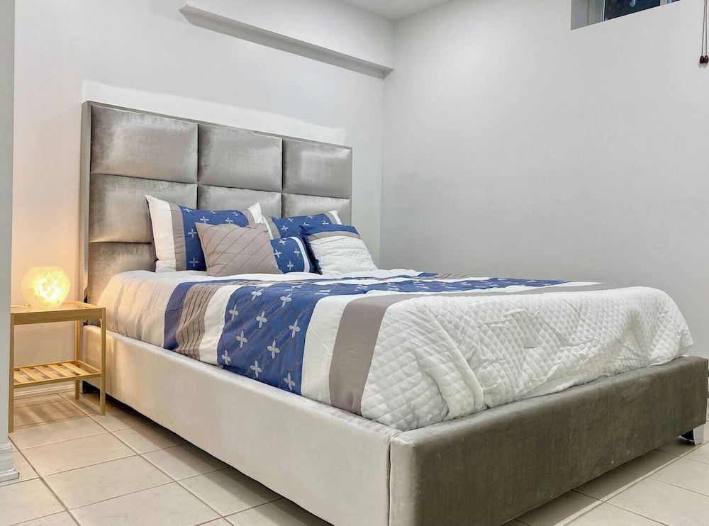 Vibrant City Retreat