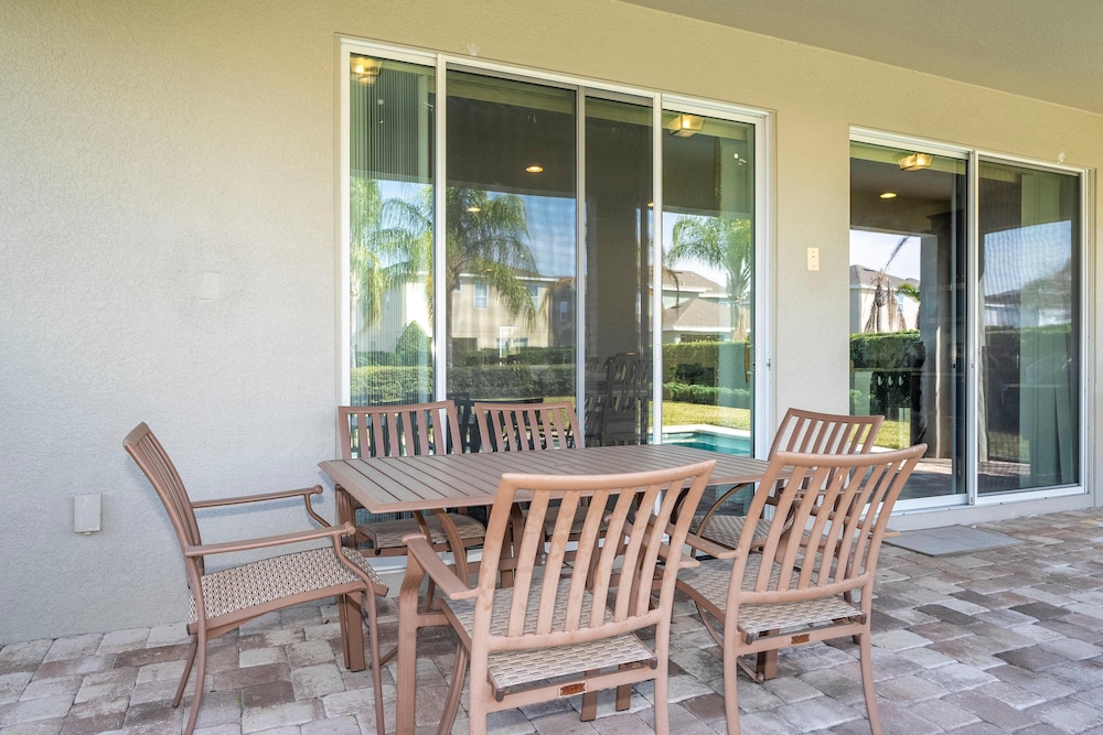 510 BS - 5BD Elegant Escape: Private Haven
