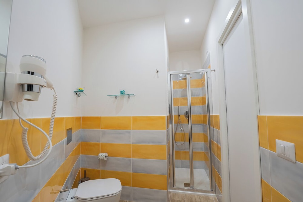 B&B Le 4 Stagioni Dante's Suites by ClaPa Group Dislocated Hospitality