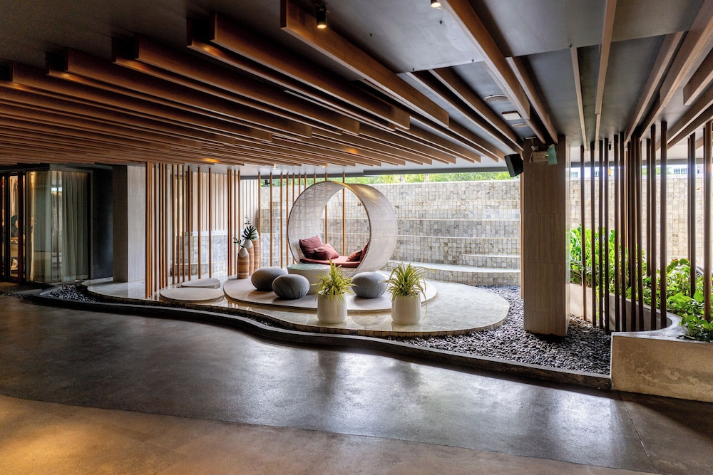 Bayphere residence by Prop Hopper