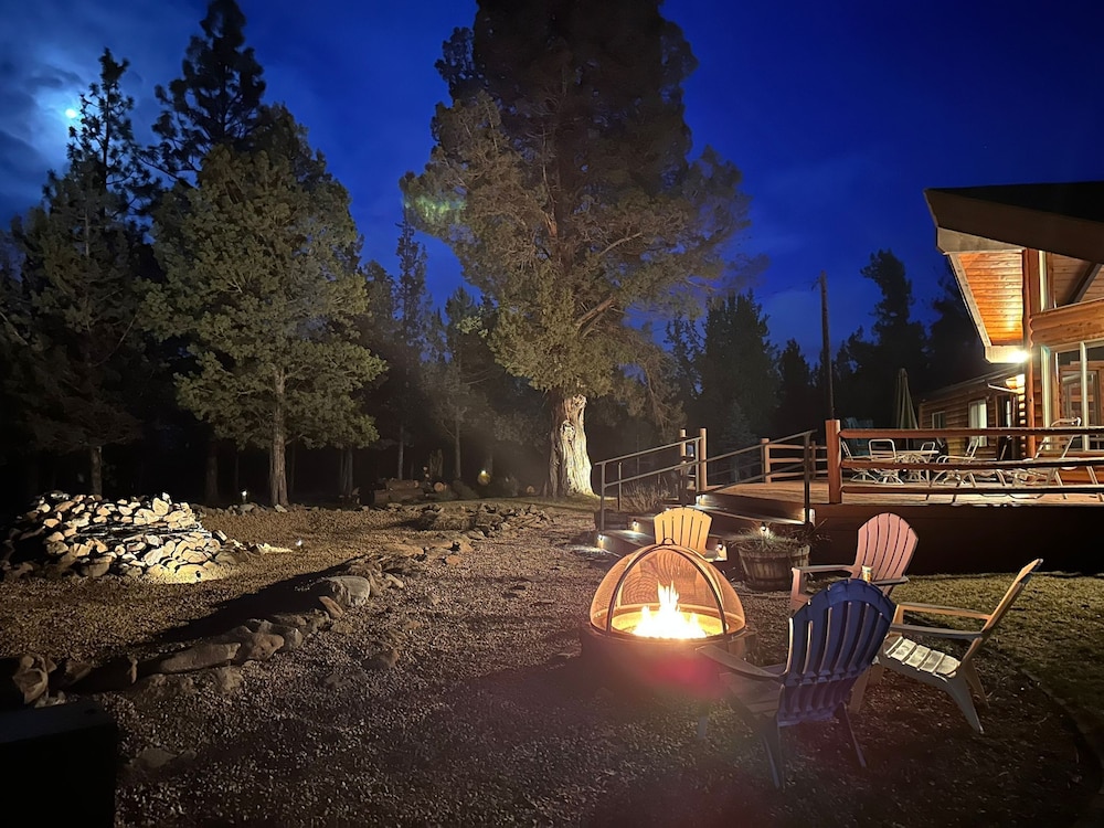High-end Cabin 3BR 30min to Hoodoo Ski