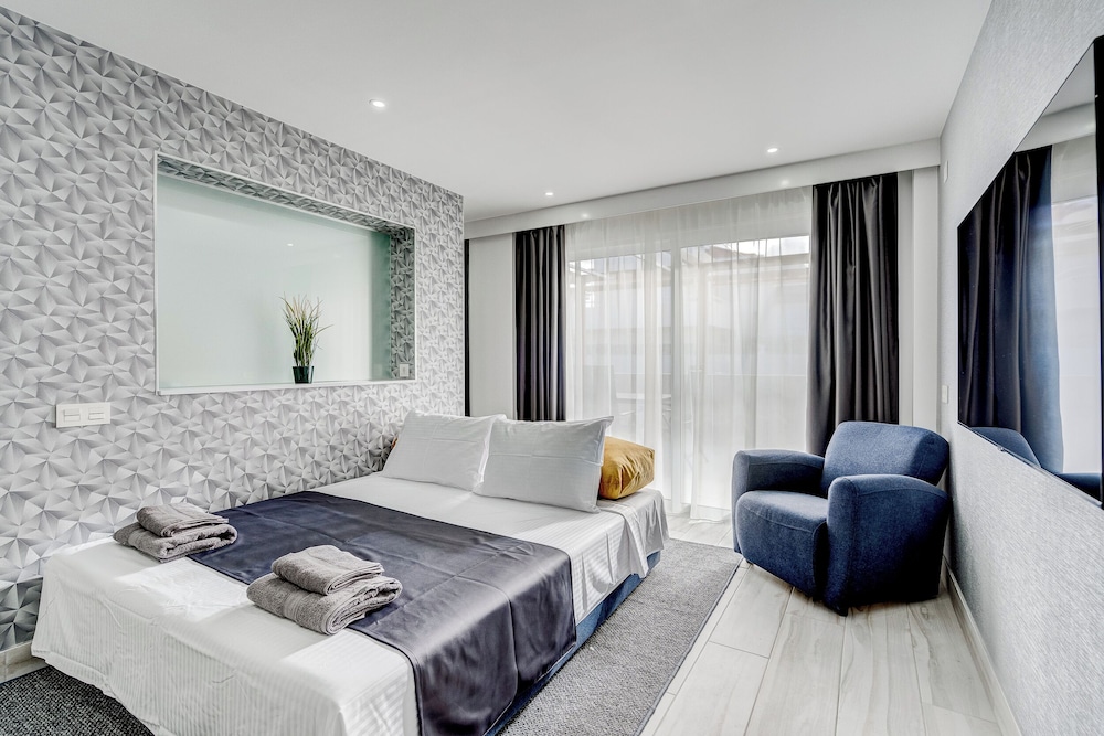 BAL Apartments - Adults Only