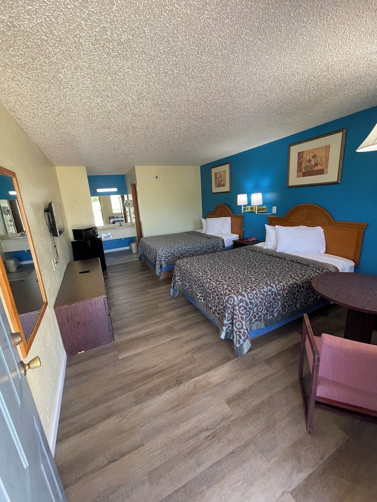 Executive Inn Of Mountain Home view 2