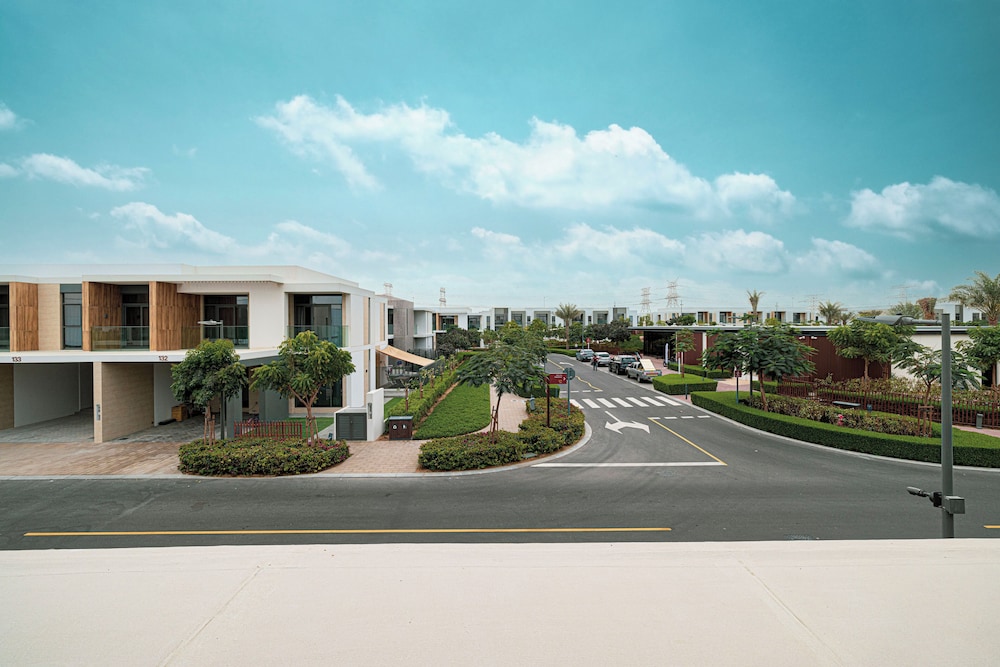 Arabian Ranches 3 Luxury 4 Bedroom Villa
