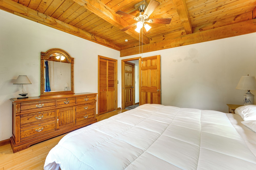 Boat & Kayak Nearby: Barters Island Home w/ Views
