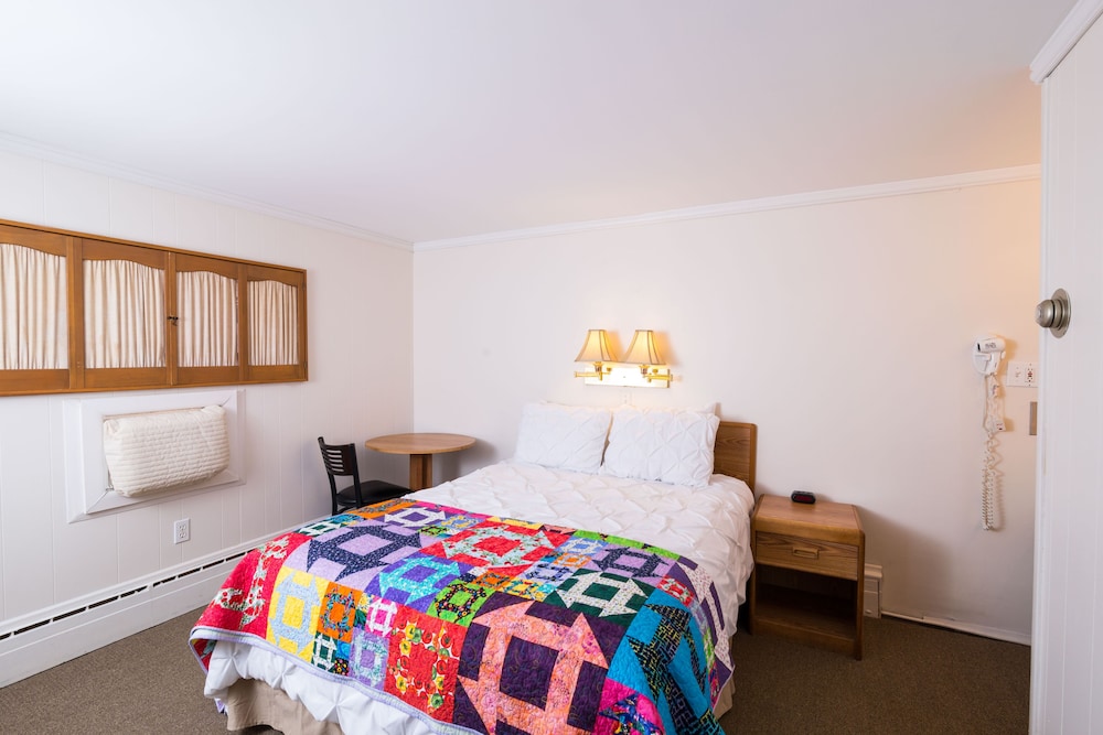 Lake Harmony Inn
