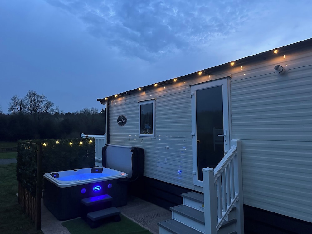 Stork Lodge