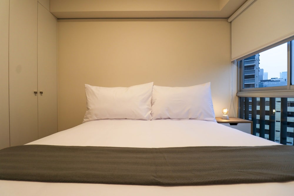 w Glorious 2BR w Balcony in San Isidro